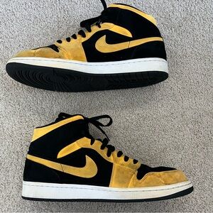 Nike Air Jordan 1 Mid "Reverse New Love" Black Yellow Men's Size 12 554724-071]